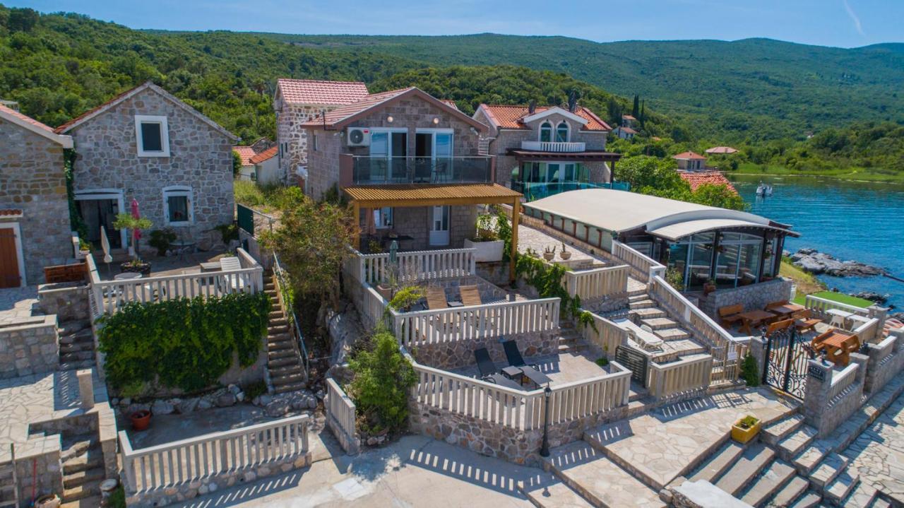 Villa Family House Bjelila Teodo Esterno foto